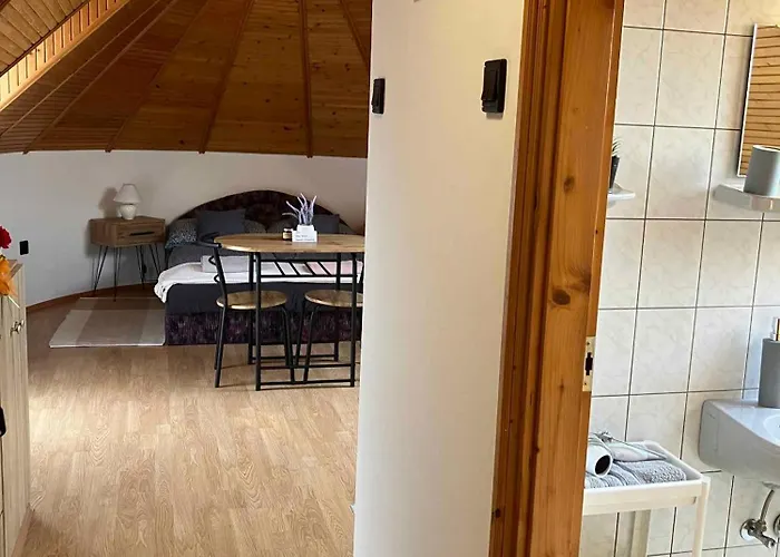 In - Balaton 18292 Apartamento